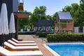 2 bedroom apartment 120 m² Mahmutlar, Turkey