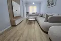 Mieszkanie 3 pokoi 98 m² Bashkia Durres, Albania