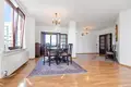 5 room apartment 150 m² in Warsaw, Poland