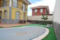 Villa de tres dormitorios 400 m² Miraverde, Španjolska