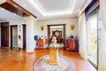 Haus 4 Schlafzimmer 500 m² Dos Hermanas, Spanien