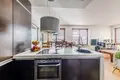Mieszkanie 3 pokoi 77 m² Warszawa, Polska