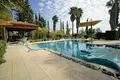 villa de 5 chambres 500 m² Koinoteta Parekklesias, Chypre
