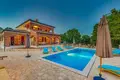 Villa 4 chambres 205 m² Grad Novigrad, Croatie