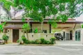 3 bedroom villa 300 m² Ban Bang Ku, Thailand
