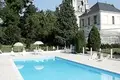 Schloss 10 Schlafzimmer 680 m² Tours, Frankreich