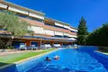 Hotel 625 m² in Pefkochori, Greece