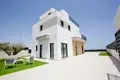 Villa de tres dormitorios 237 m² San Miguel de Salinas, Španjolska