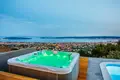 Casa 4 habitaciones 320 m² Grad Split, Croacia