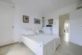 5 bedroom house 270 m² Dos Hermanas, Spain