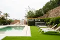 Haus 5 Schlafzimmer 333 m² Dos Hermanas, Spanien