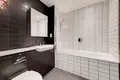 3 bedroom apartment 87 m² in London, United Kingdom