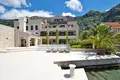 Villa de 7 dormitorios 554 m² Risan, Montenegro