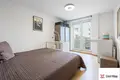 Mieszkanie 4 pokoi 90 m² Miasto Stołeczne Praga, Czechy