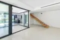 Mieszkanie 3 pokoi 210 m² Chloraka, Cypr