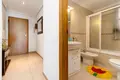 Mieszkanie 2 pokoi 75 m² Torrevieja, Hiszpania