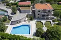 Casa 8 habitaciones 3 459 m² Podgorica, Montenegro