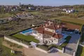 5 bedroom villa 400 m² Grad Porec, Croatia