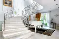 6 room house 1 077 m² Warsaw, Poland