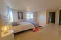 5-Schlafzimmer-Villa 810 m² lAlfas del Pi, Spanien
