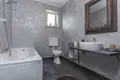 6 bedroom villa 180 m² Varvari, Croatia