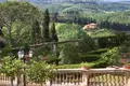 House 14 bedrooms 1 860 m² La Scala, Italy