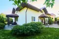 Cottage 307 m² Kalodziscanski sielski Saviet, Belarus