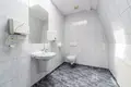 Commercial property 1 room 240 m² in Warsaw, Poland