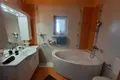 2 bedroom house 219 m² Krstac, Montenegro