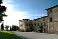 Villa 10 bedrooms 4 331 m² Siena, Italy