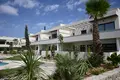 Mieszkanie 2 pokoi 98 m² Torrevieja, Hiszpania