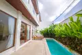 Villa mit 2 Schlafzimmern  Kerobokan Kelod, Indonesien