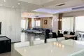 Penthouse 4 Schlafzimmer 304 m² in Koinoteta Agiou Tychona, Zypern