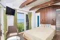 villa de 5 dormitorios 220 m² Grad Omis, Croacia