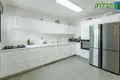 Residential quarter Vente exclusive appartement 4 pieces moderne ascenseur parking mamad mirpeset au centre ville de rishon lezion