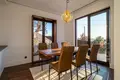 Villa mit 2 Schlafzimmern 185 m² Tivat, Montenegro