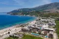 Apartamento vacacional de lujo en alquiler diario junto a la playa y con piscina en Radhima Vlora, Albania