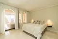 Mieszkanie 3 pokoi 181 m² Estepona, Hiszpania
