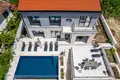 Вилла 4 спальни 250 м² Тиват, Черногория