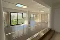 Tienda 1 075 m² en Limasol, Chipre