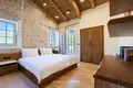 Villa de tres dormitorios 576 m² Lustica, Montenegro
