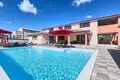 Haus 5 Schlafzimmer 260 m² Opcina Barban, Kroatien