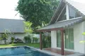 Villa mit 2 Schlafzimmern 110 m² Chalong, Thailand