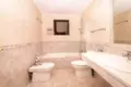 4 bedroom apartment 209 m² Estepona, Spain