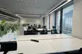 Propiedad comercial 4 habitaciones 560 m² en Varsovia, Polonia