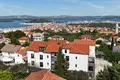 Mieszkanie 3 pokoi 75 m² Murter, Chorwacja