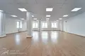Pomieszczenie biurowe 3 pokoi 561 m² w Mińsk, Białoruś