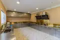 villa de 5 dormitorios 1 m² Sangkat Chbar Ampov Ti Muoy, Camboya