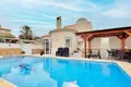 Villa de tres dormitorios 75 m² Orihuela, Španjolska