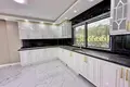 6 bedroom villa 350 m² Mezitli, Turkey